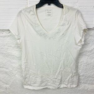 Intimate essentials White cotton embroidered Short Sleeve Tee size large